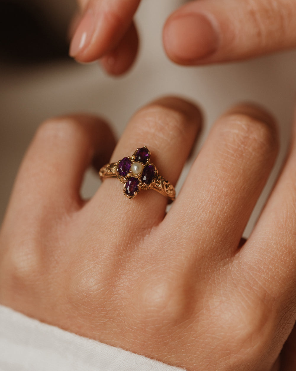 Clemency 1975 Vintage 9ct Gold Amethyst & Pearl Cluster Ring