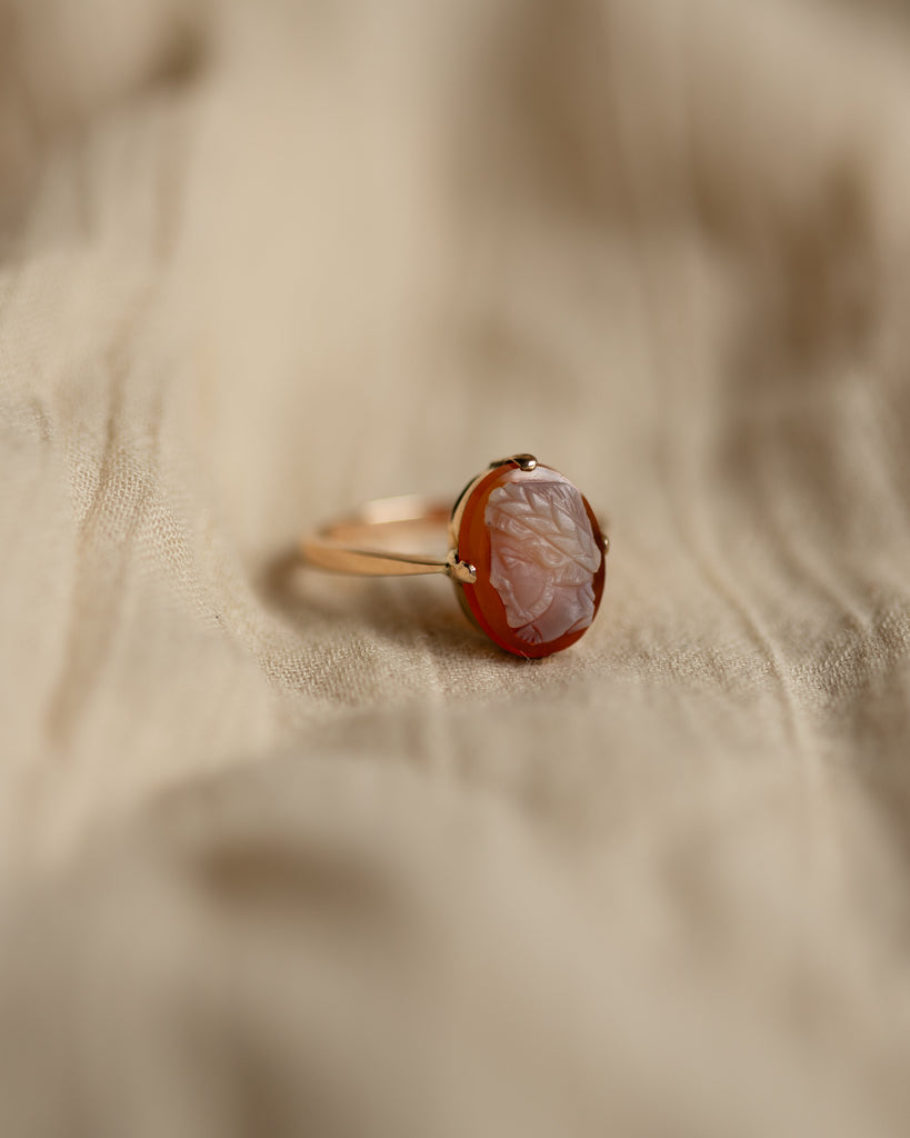 Frances Vintage 9ct Gold Agate Cameo Ring