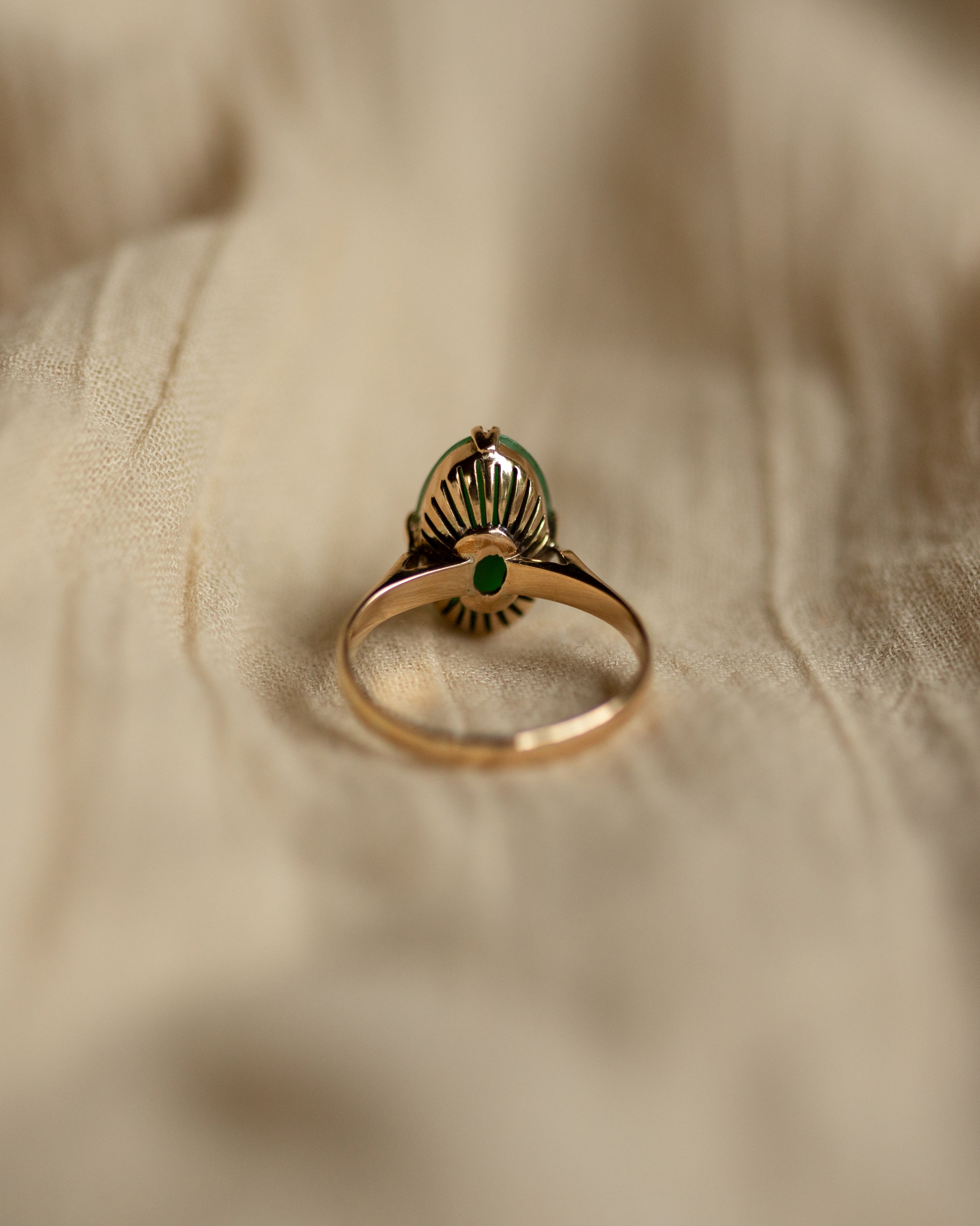 Briar Vintage 14ct Gold Jade Solitaire Ring