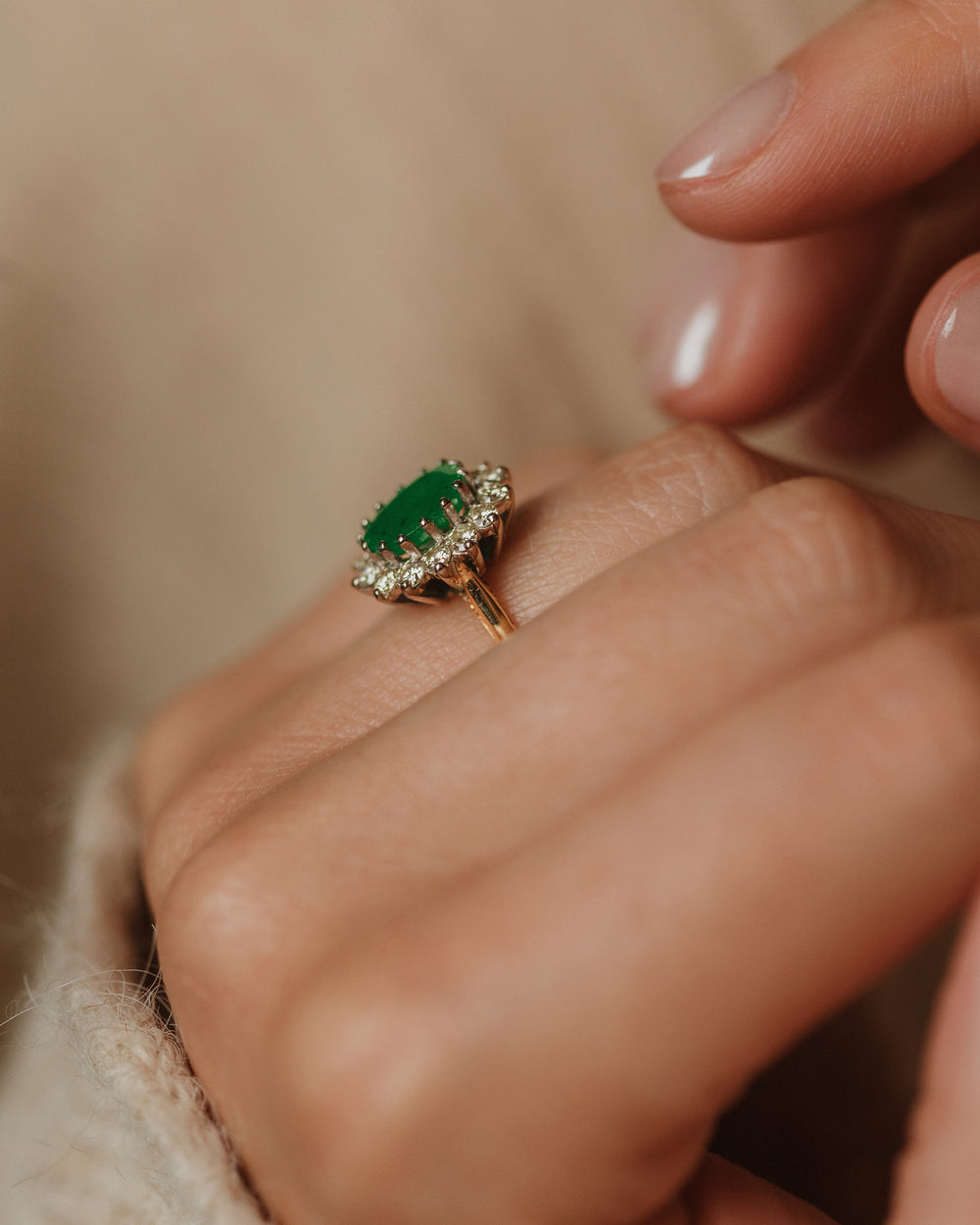 Ovalie 1976 Vintage 18ct Gold Emerald & Diamond Cluster Ring