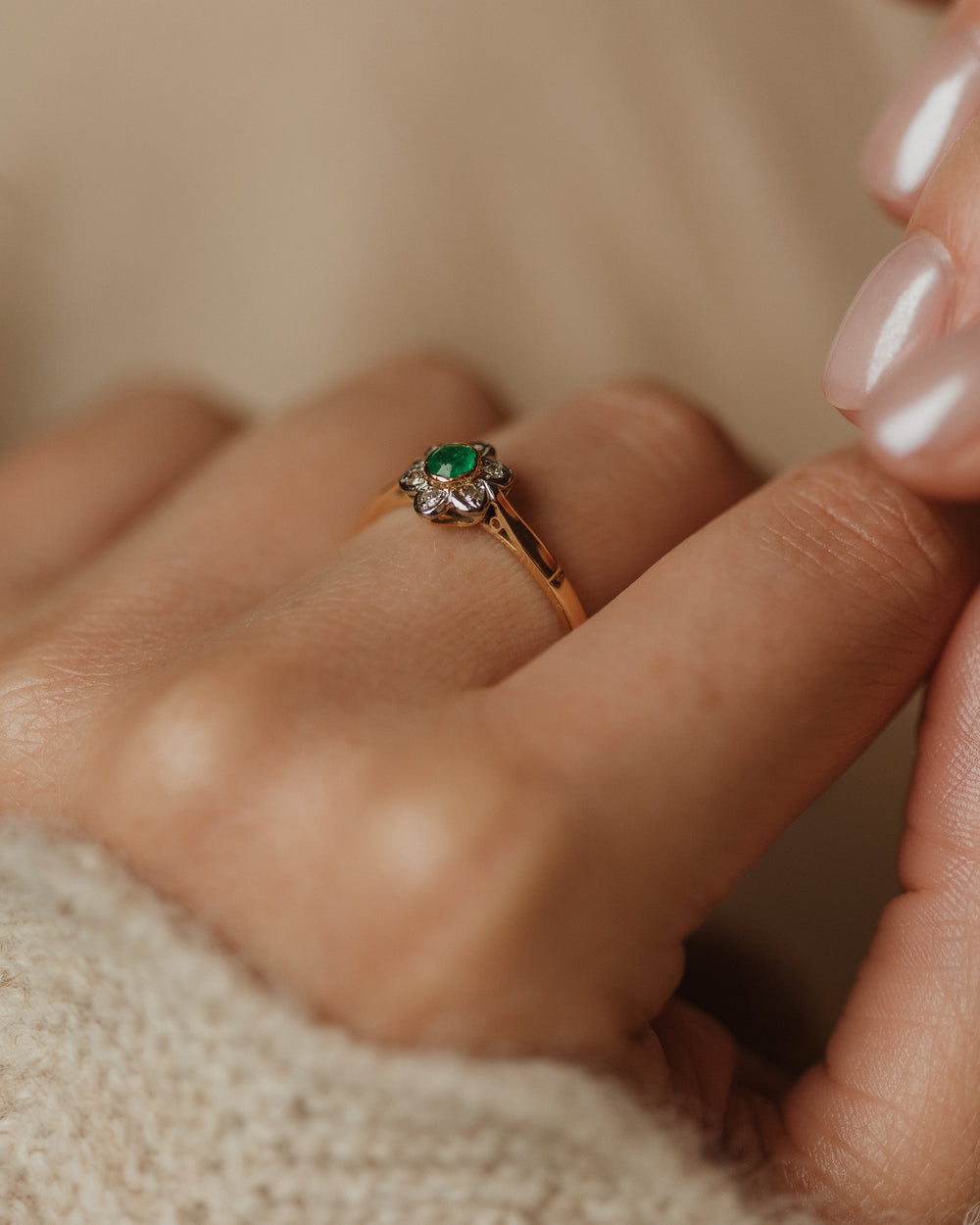 Corrine Vintage 18ct Gold Emerald & Diamond Daisy Cluster Ring