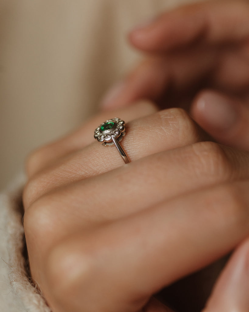 Olive 1981 Vintage 18ct White Gold Emerald & Diamond Cluster Ring