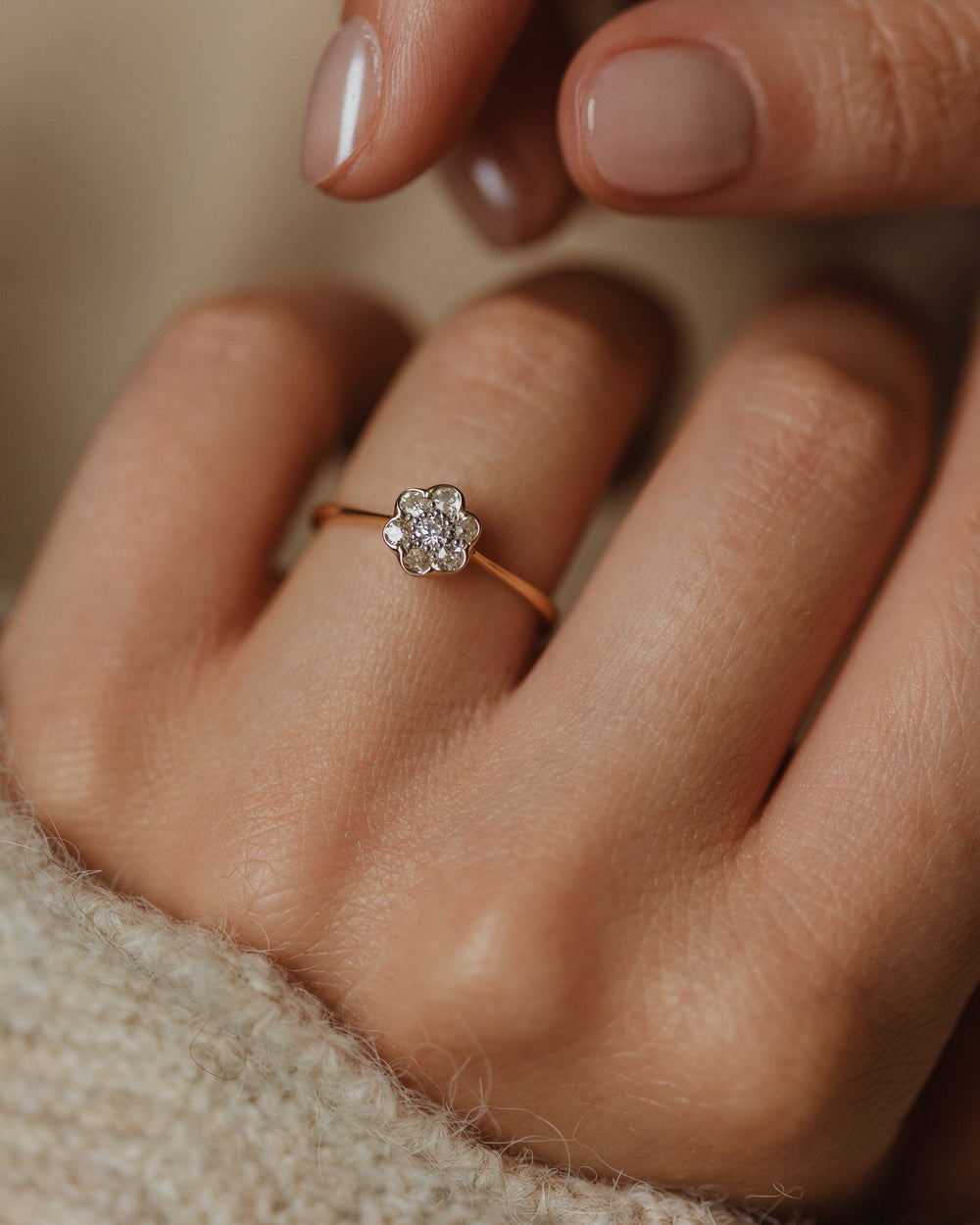 Madelyn Vintage 18ct Gold Diamond Daisy Cluster Ring