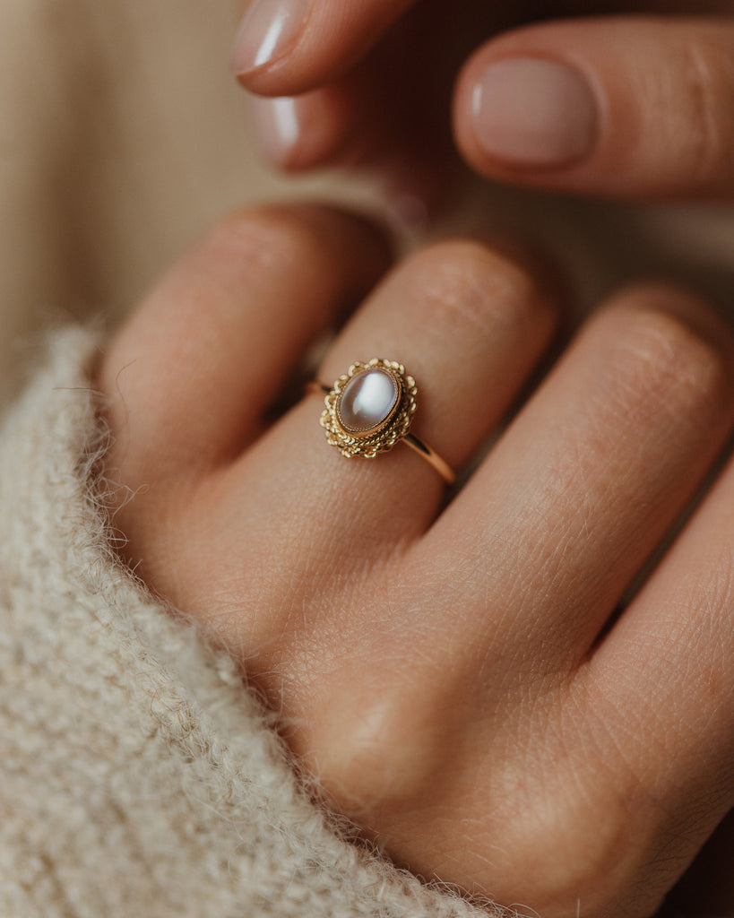 Rosemary 1980 Vintage 9ct Gold Moonstone Single Stone Ring