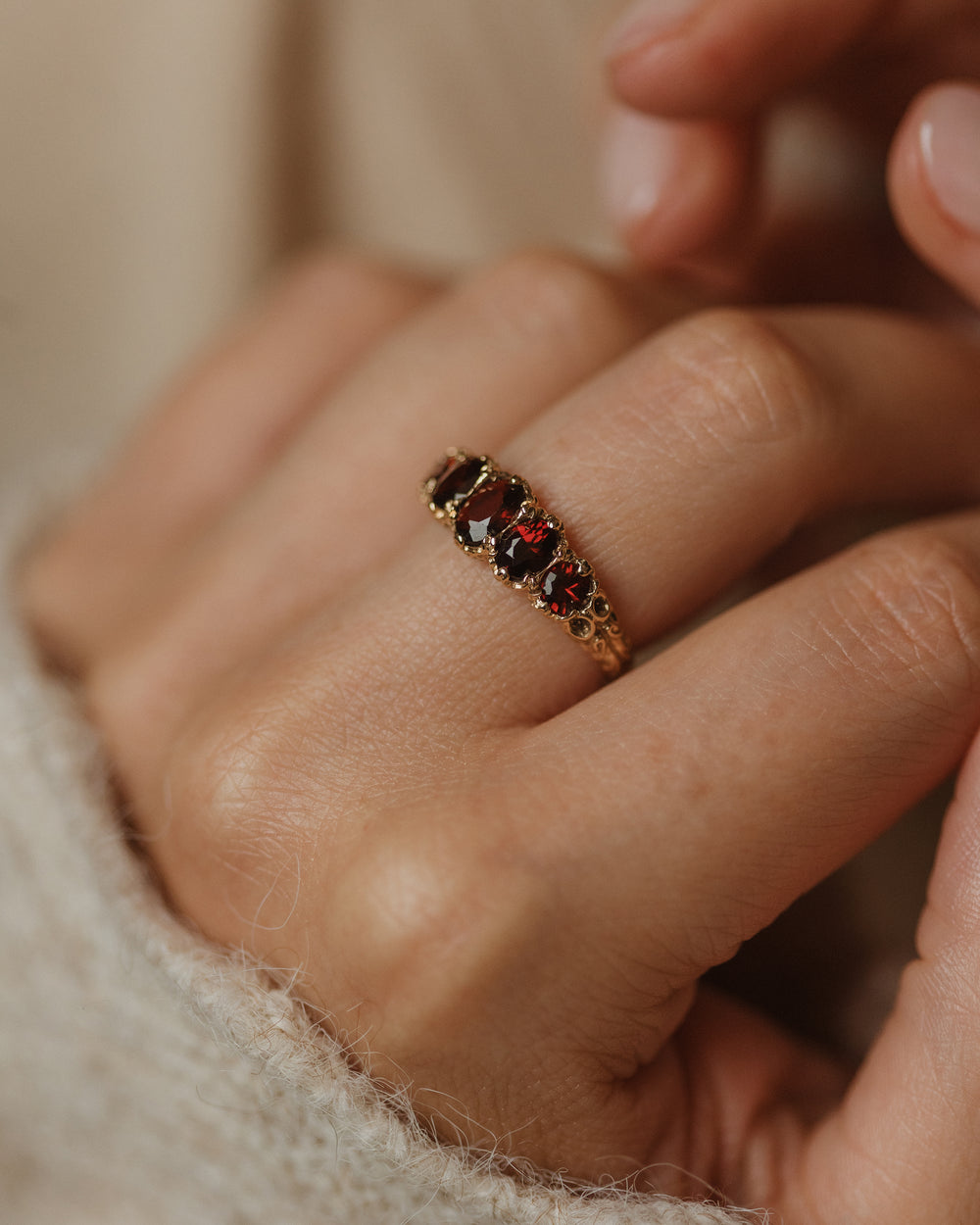 Louella 1976 Vintage 9ct Gold Garnet Five Stone Ring