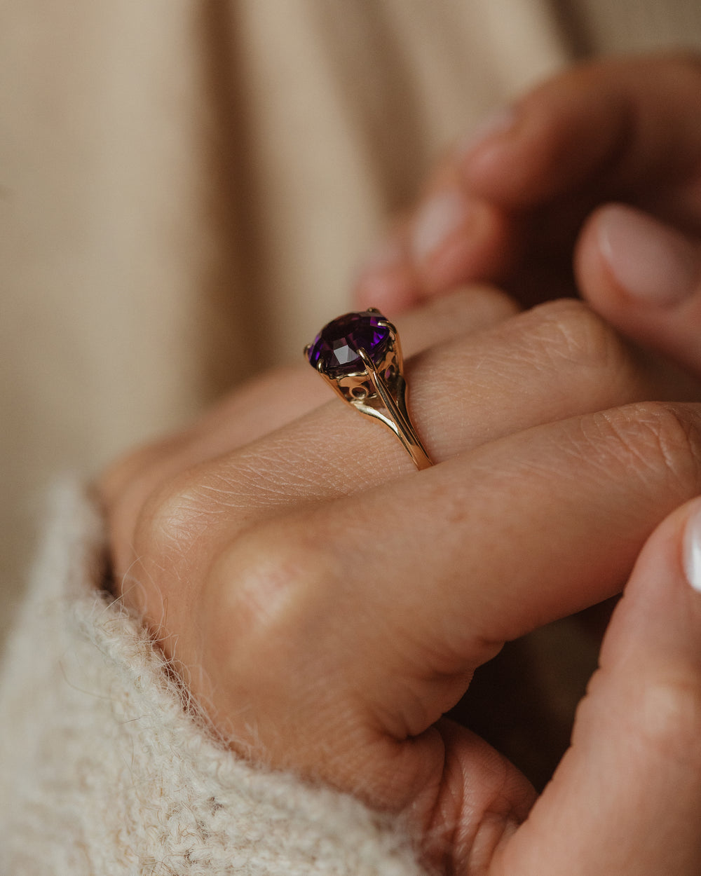 Mabel 1973 Vintage 9ct Gold Amethyst Single Stone Ring