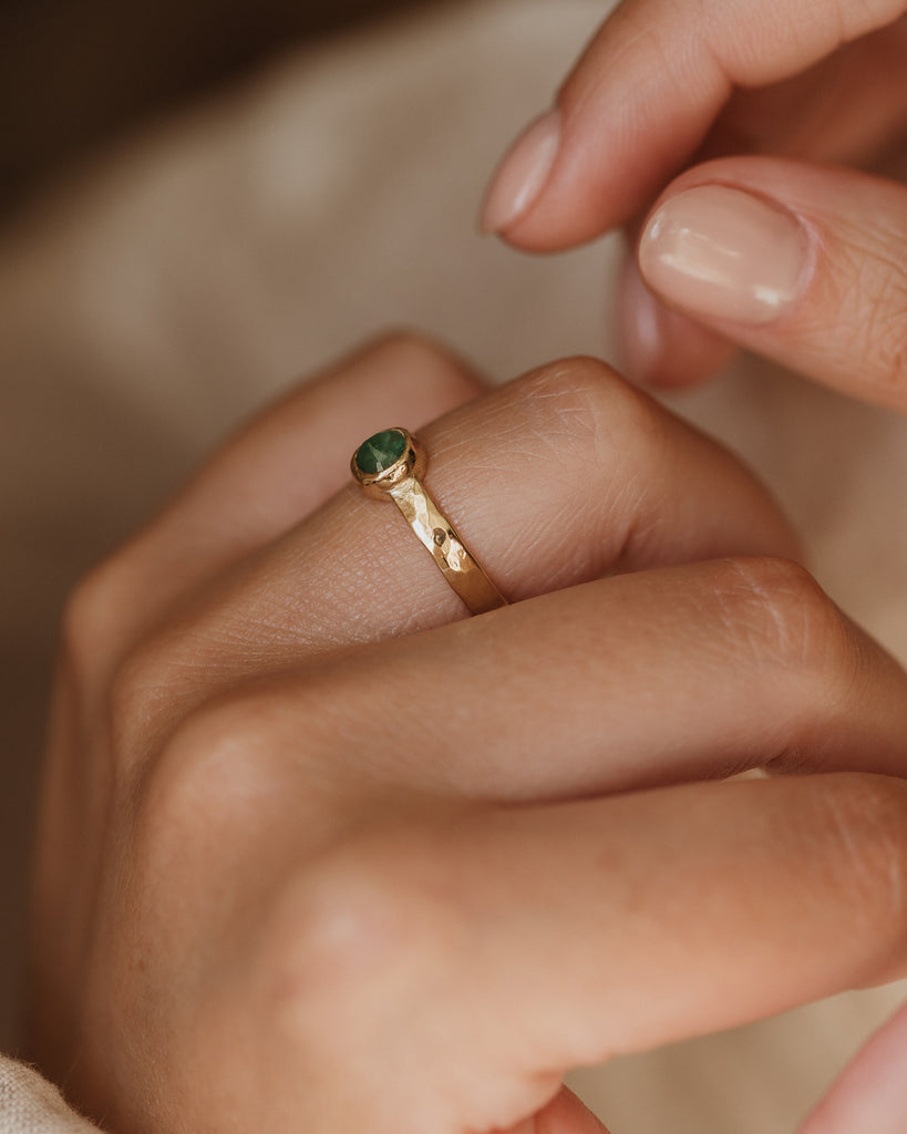 Mina Vintage 18ct Gold Emerald Solitaire Ring