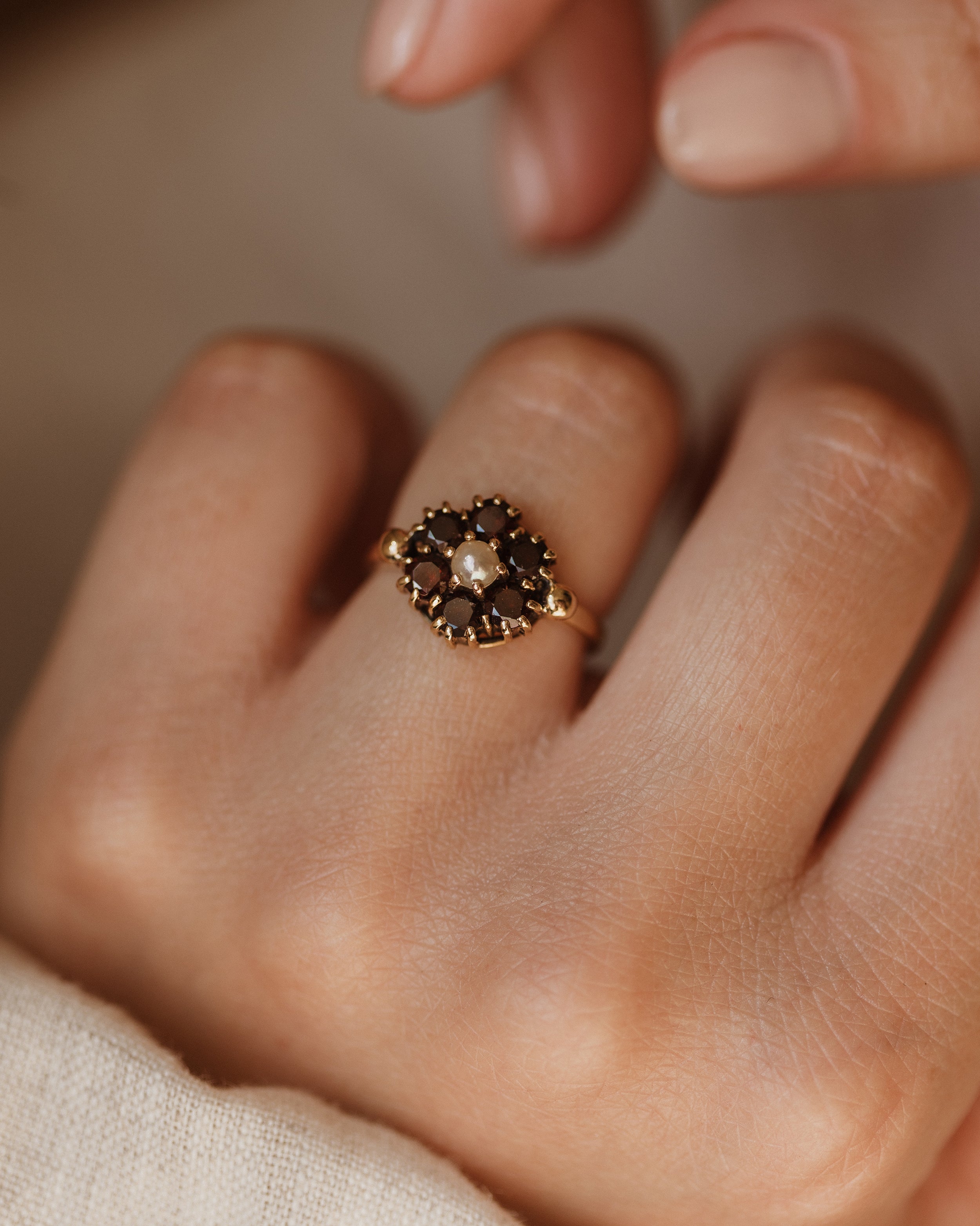 Bess 1961 Vintage 9ct Gold Garnet & Pearl Cluster Ring