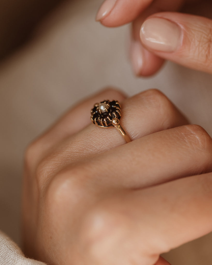 Bess 1961 Vintage 9ct Gold Garnet & Pearl Cluster Ring