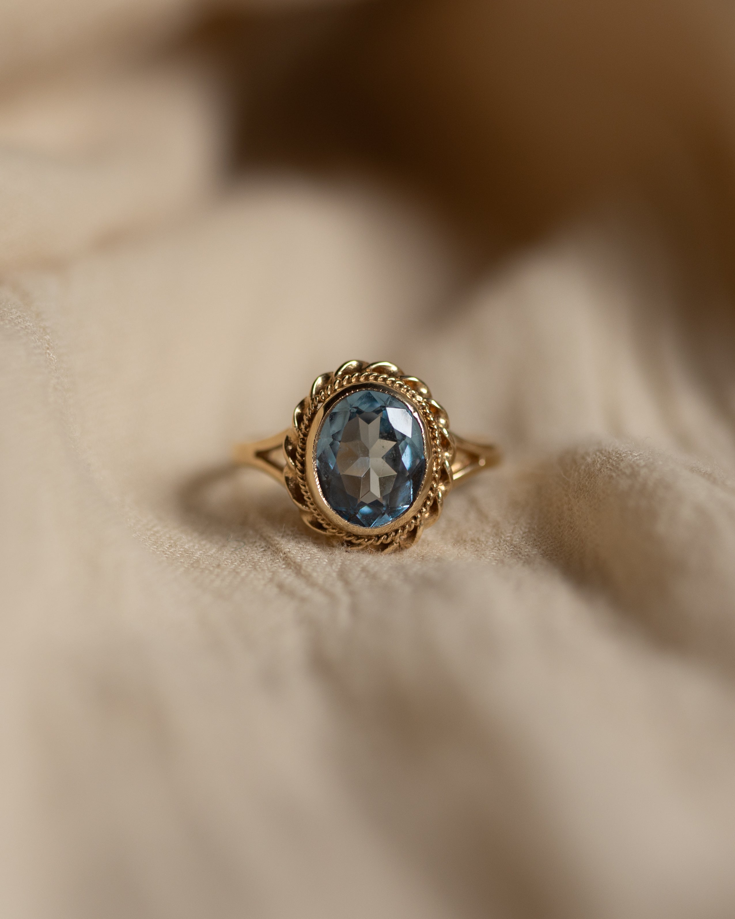 Kitty 1977 Vintage 9ct Gold Blue Topaz Single Stone Ring