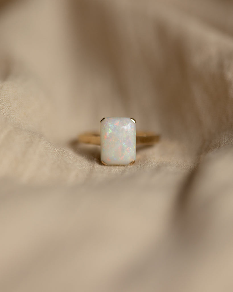 Janie Vintage 9ct Gold Opal Solitaire Ring