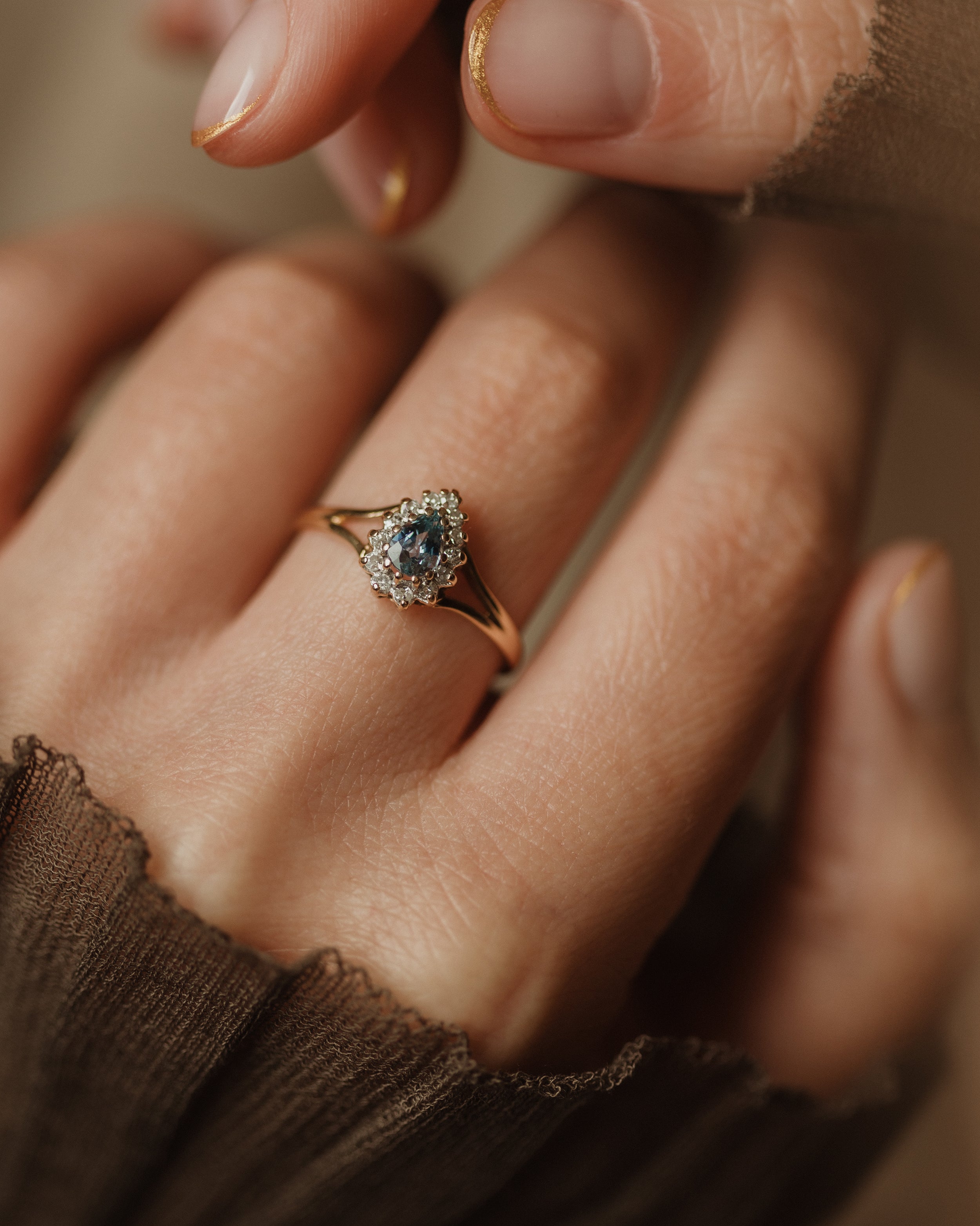 Image of Ivy 1989 Vintage 9ct Gold Blue Topaz & Diamond Pear Cluster Ring