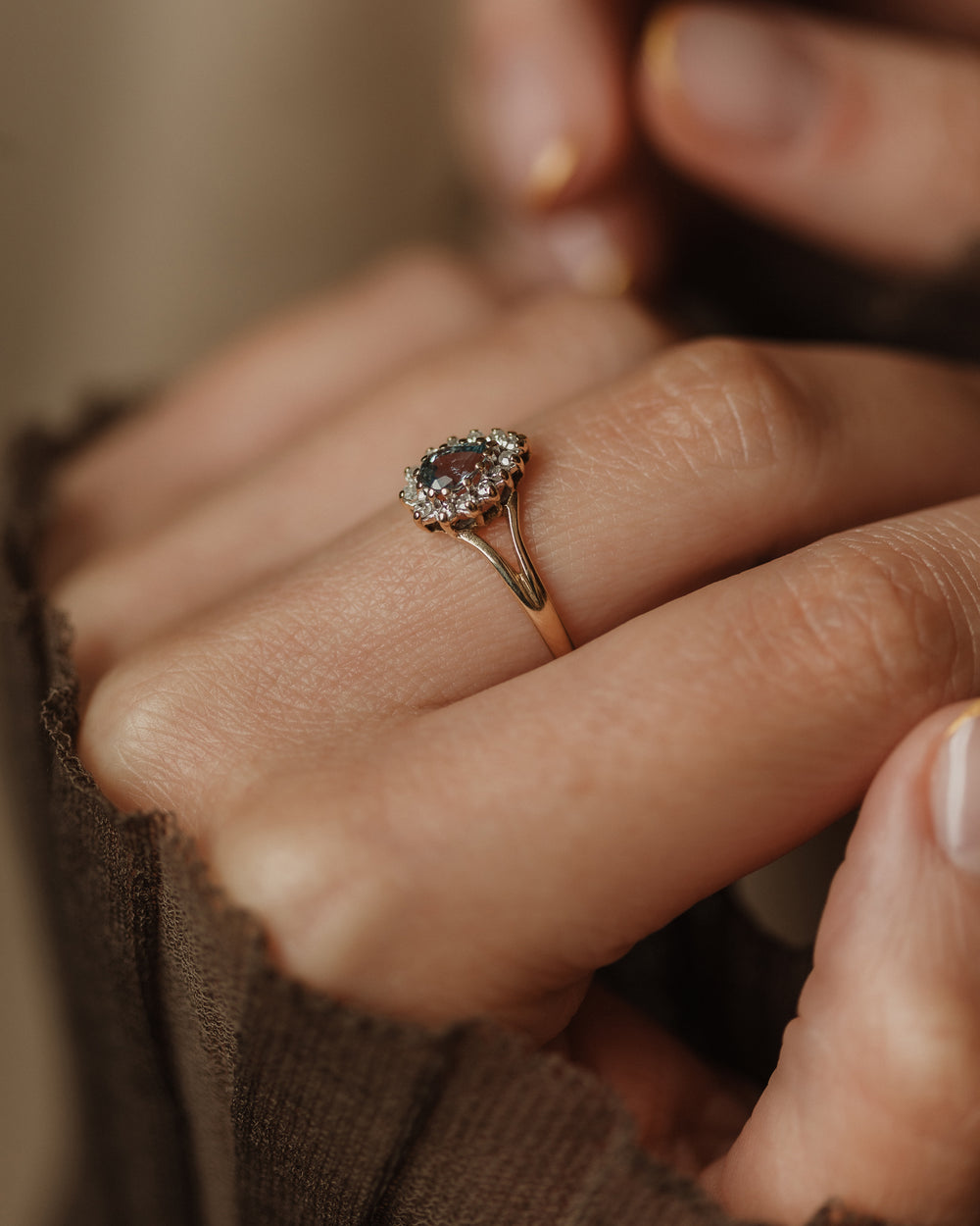 Ivy 1989 Vintage 9ct Gold Blue Topaz & Diamond Pear Cluster Ring