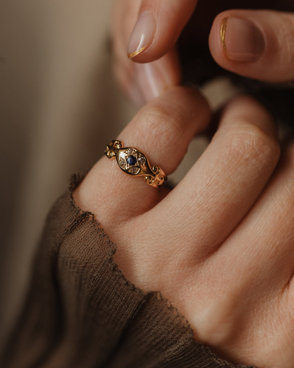 Cornelia 1899 Antique Victorian 18ct Gold Sapphire & Diamond Ring