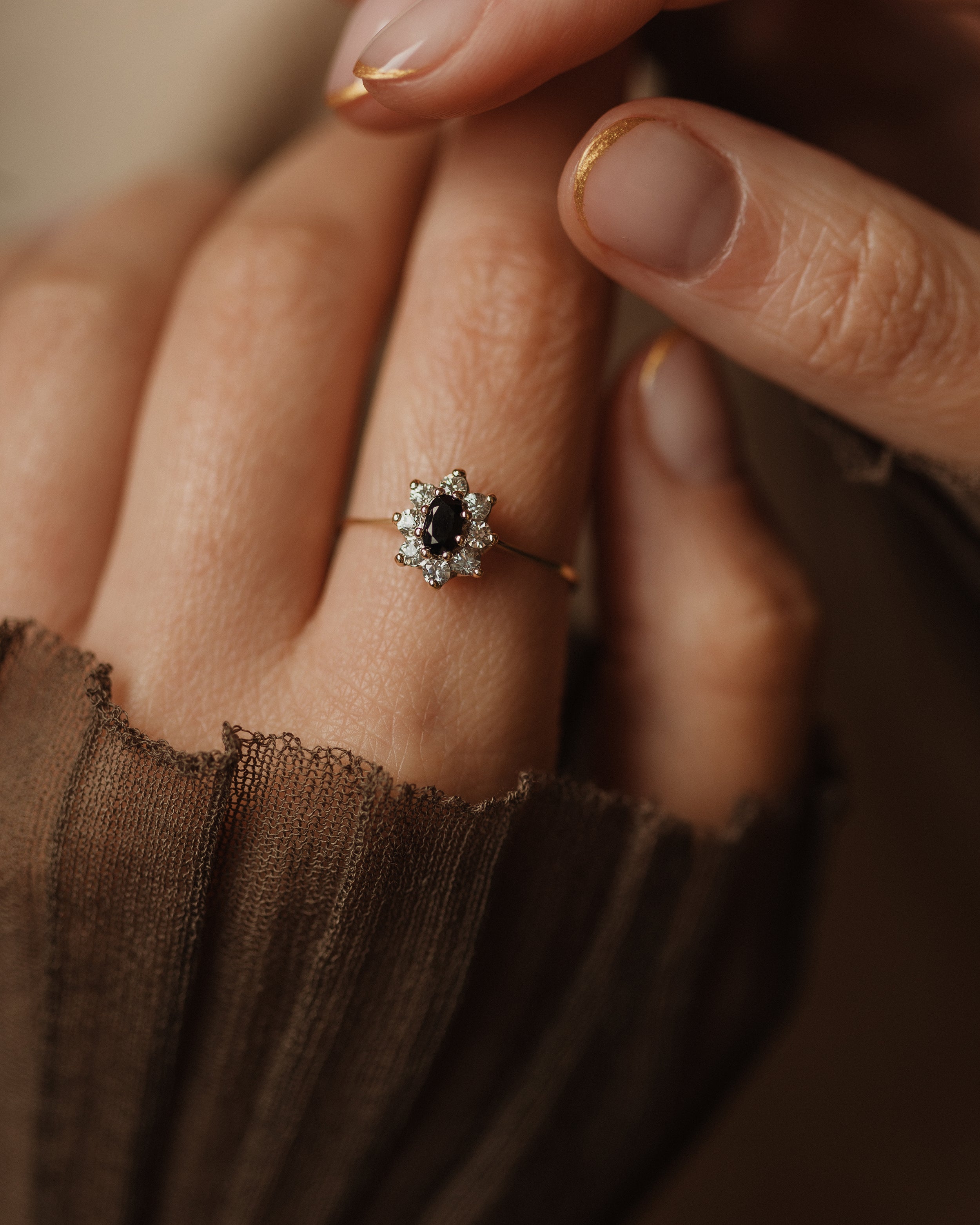 Mae 1997 Vintage 9ct Gold Sapphire & CZ Cluster Ring