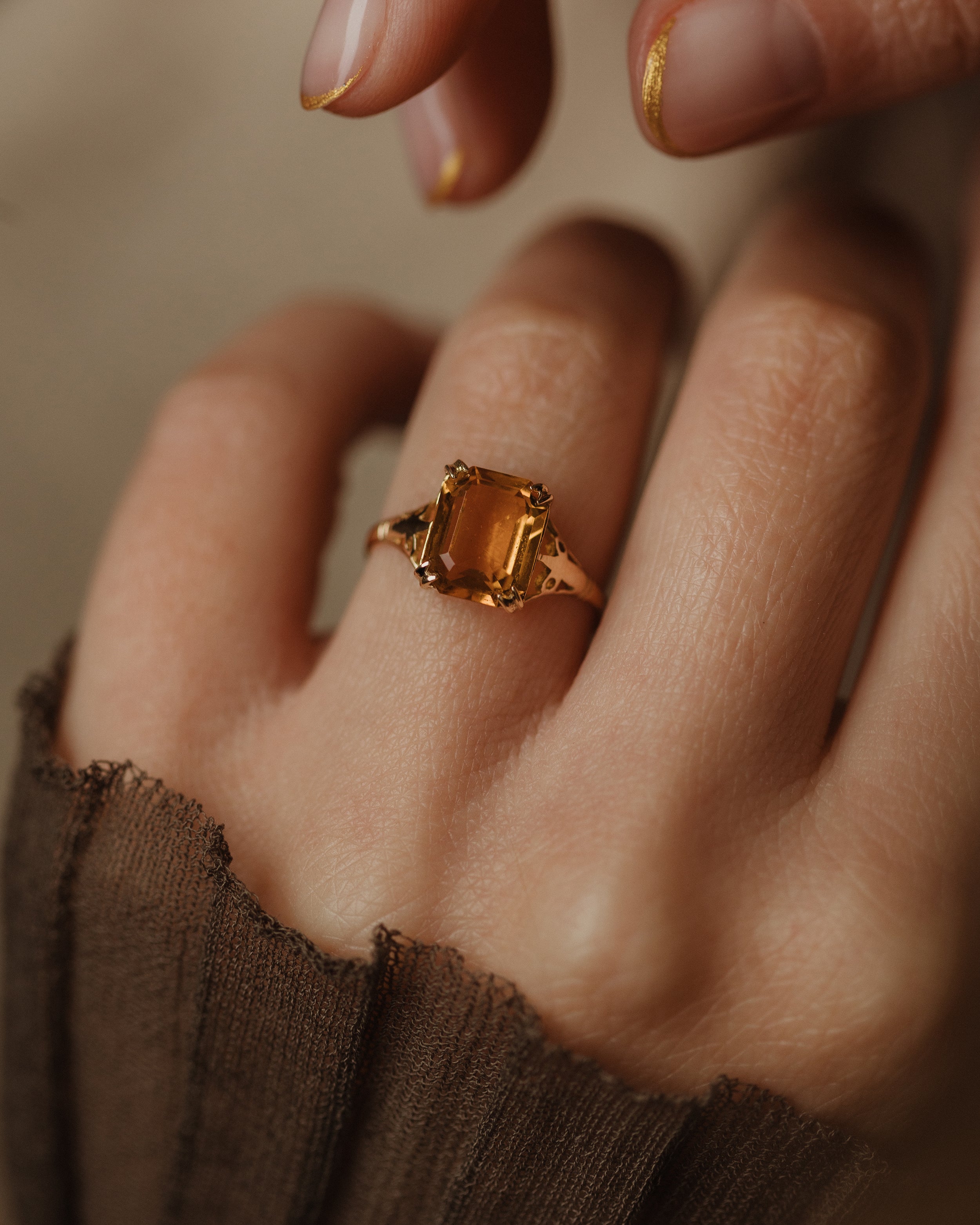 Image of Marigold Vintage 9ct Gold Citrine Single Stone Ring