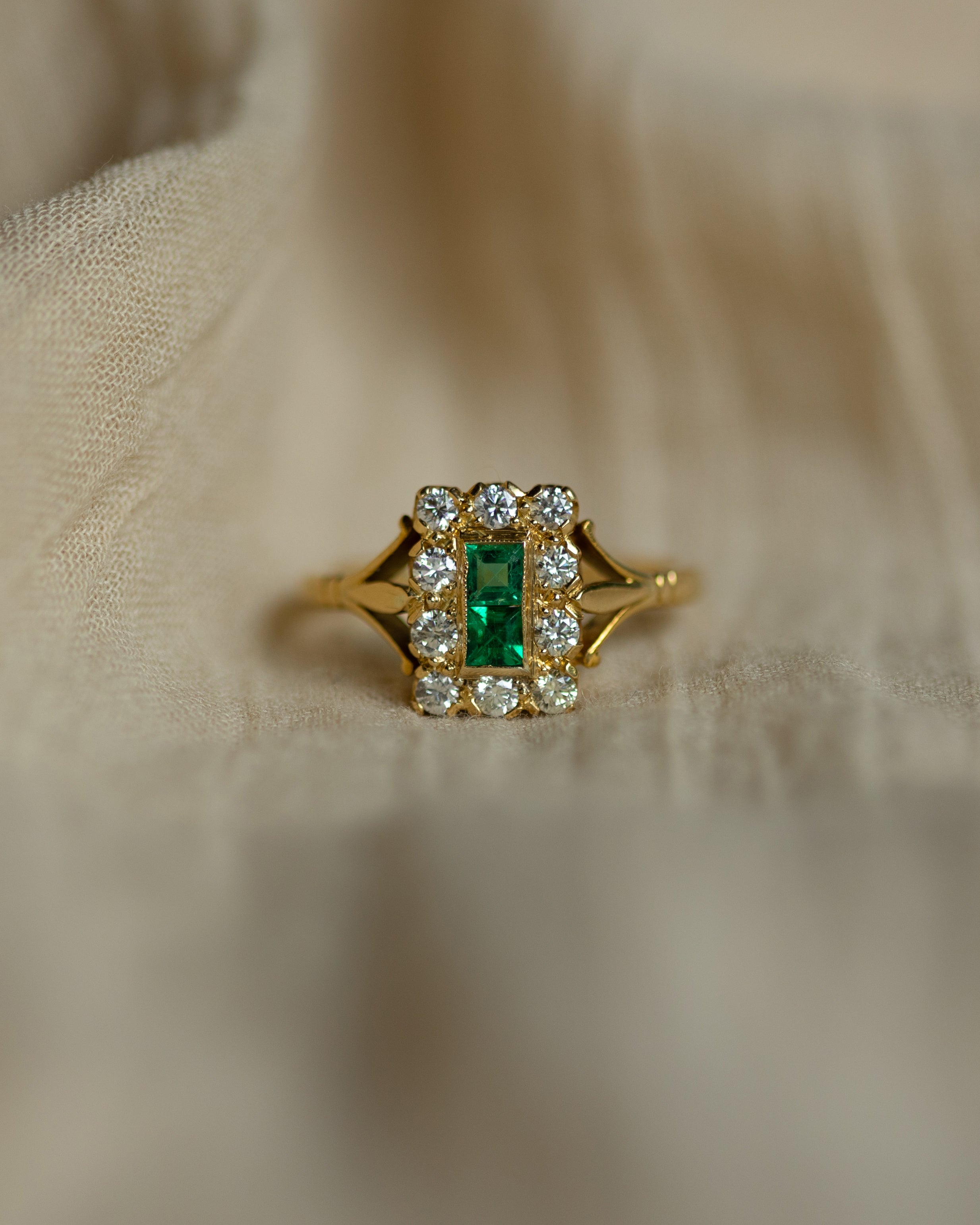 Florence Vintage 18ct Gold Emerald & Diamond Cluster Ring