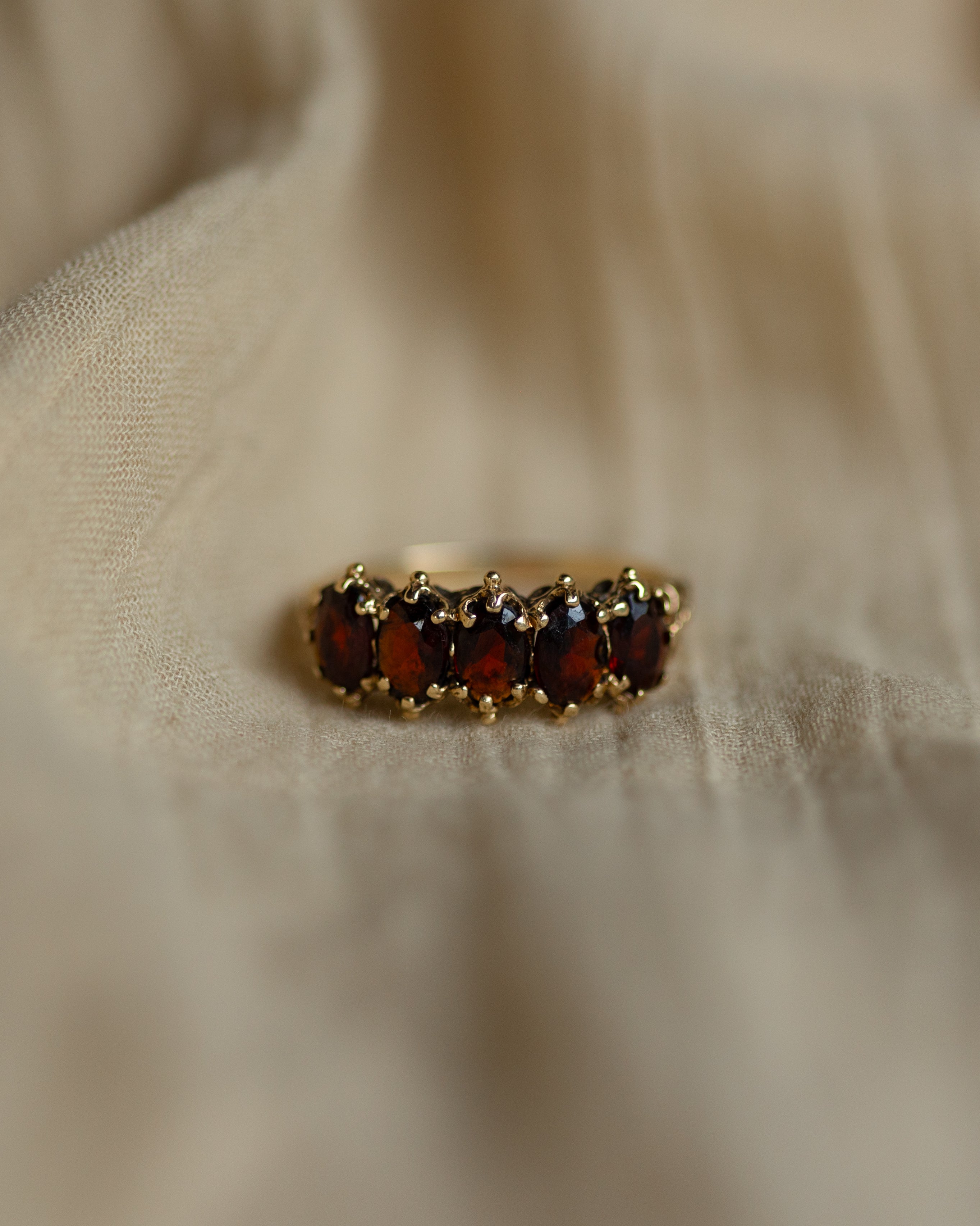 Diana 1975 Vintage 9ct Gold Garnet Five Stone Ring