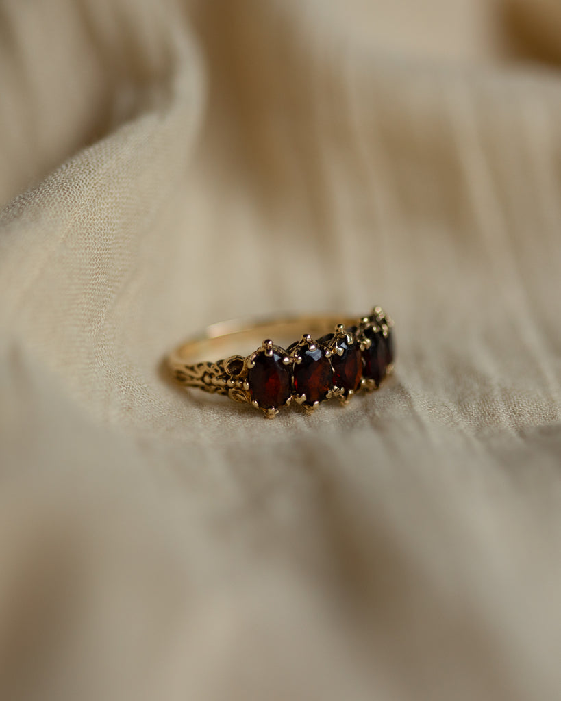 Diana 1975 Vintage 9ct Gold Garnet Five Stone Ring