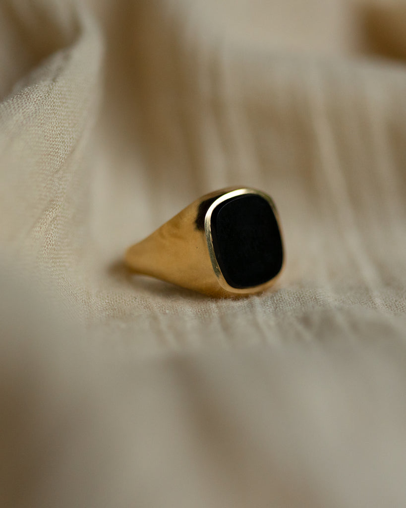 Irma 1973 Vintage 9ct Gold Black Onyx Signet Ring