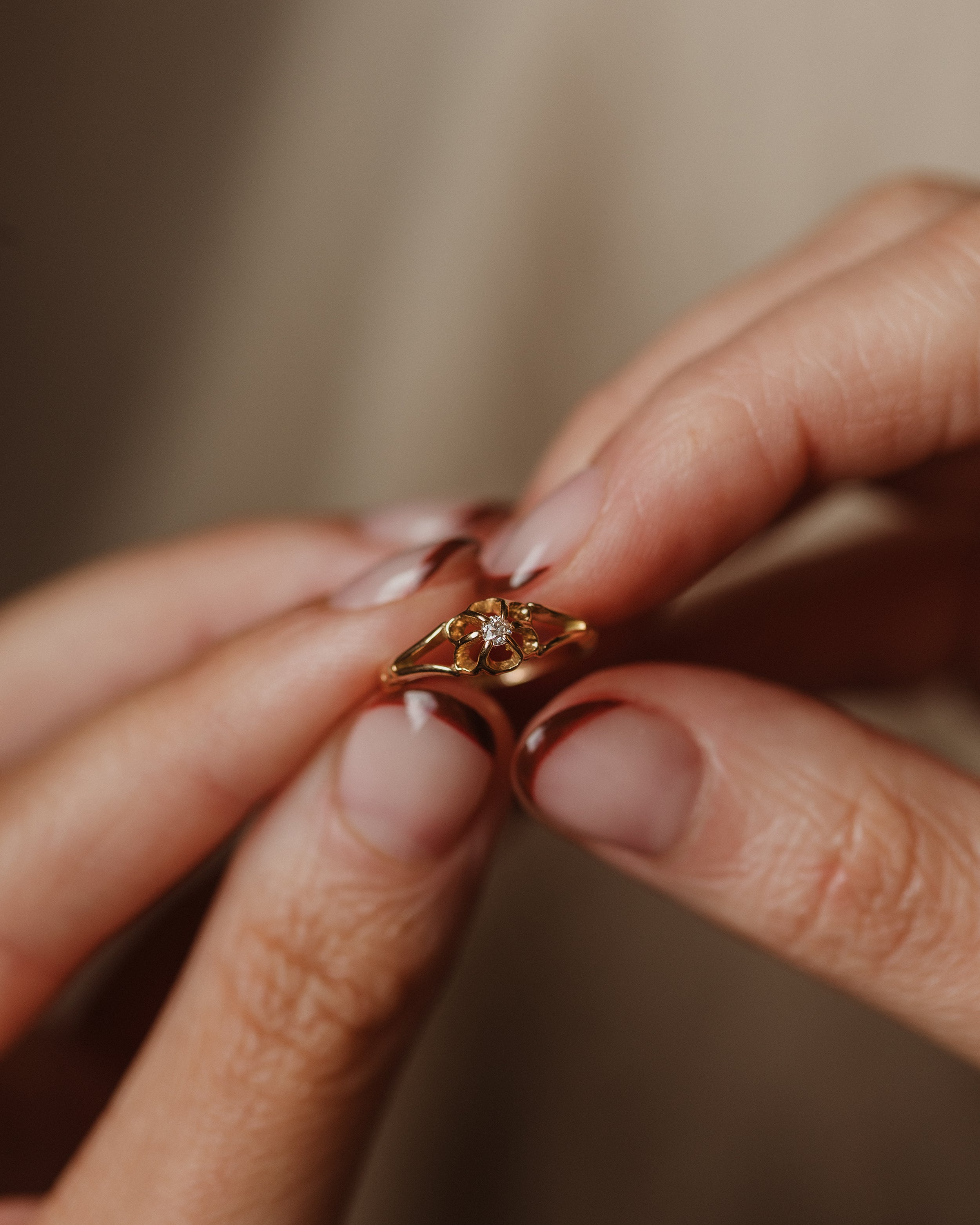 Image of Anne Antique 18ct Gold Diamond Single Stone Ring