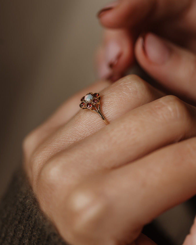 Livia 1976 Vintage 9ct Gold Opal & Garnet Flowerhead Cluster Ring