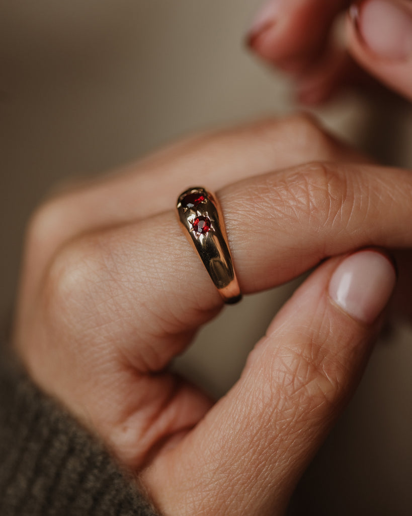 Zadie 1971 Vintage 9ct Gold Garnet Trilogy Ring