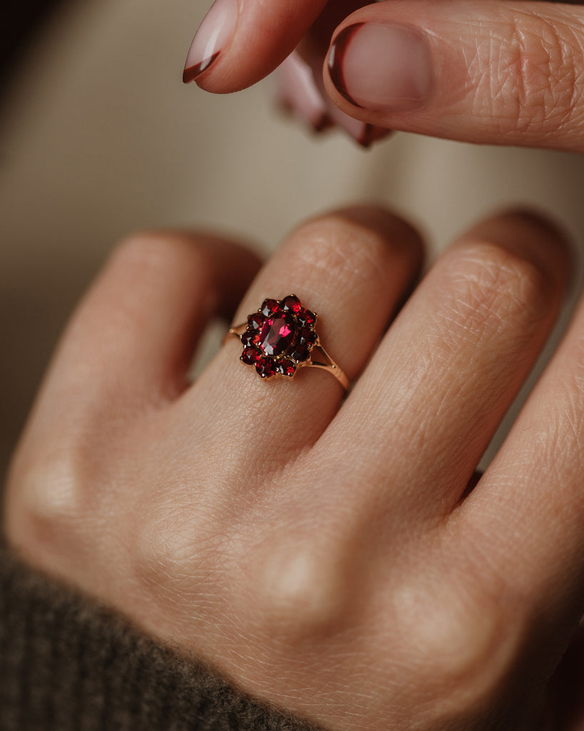 Honour Antique 9ct Gold Garnet Cluster Ring