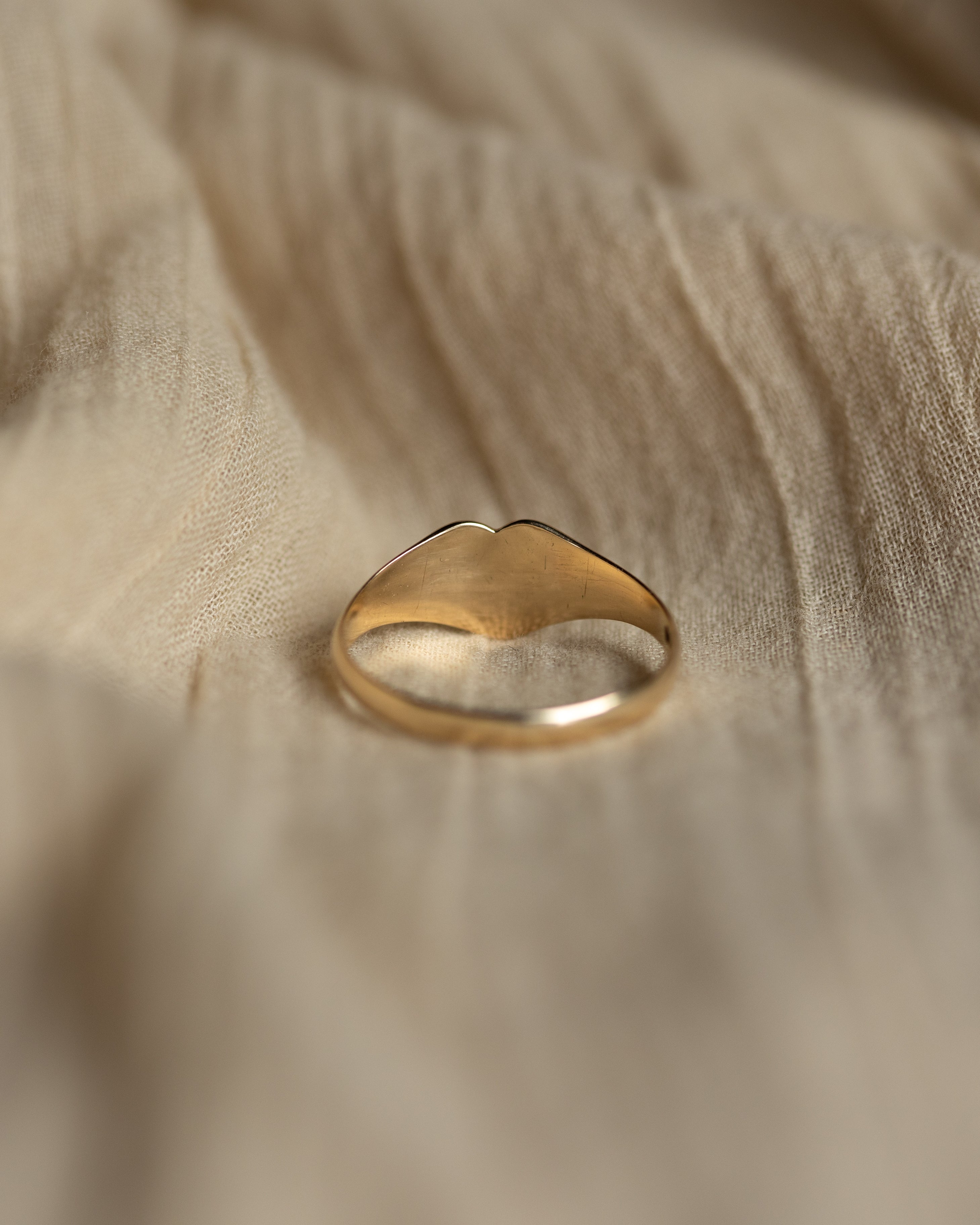 Jean 1977 Vintage 9ct Gold Heart Shaped Signet Ring