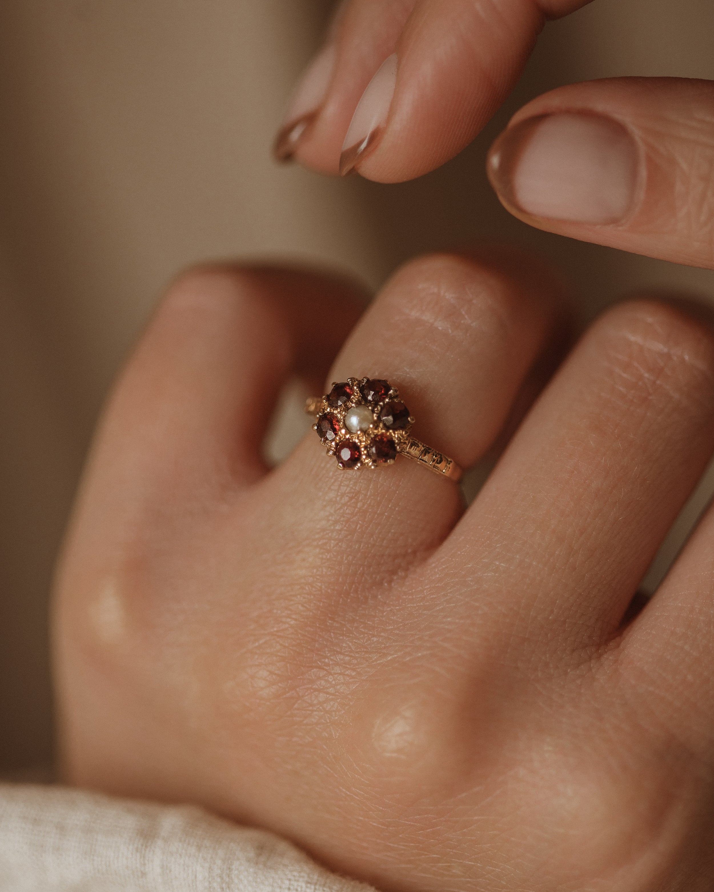 Maggie 1975 Vintage 9ct Gold Garnet & Pearl Cluster Ring