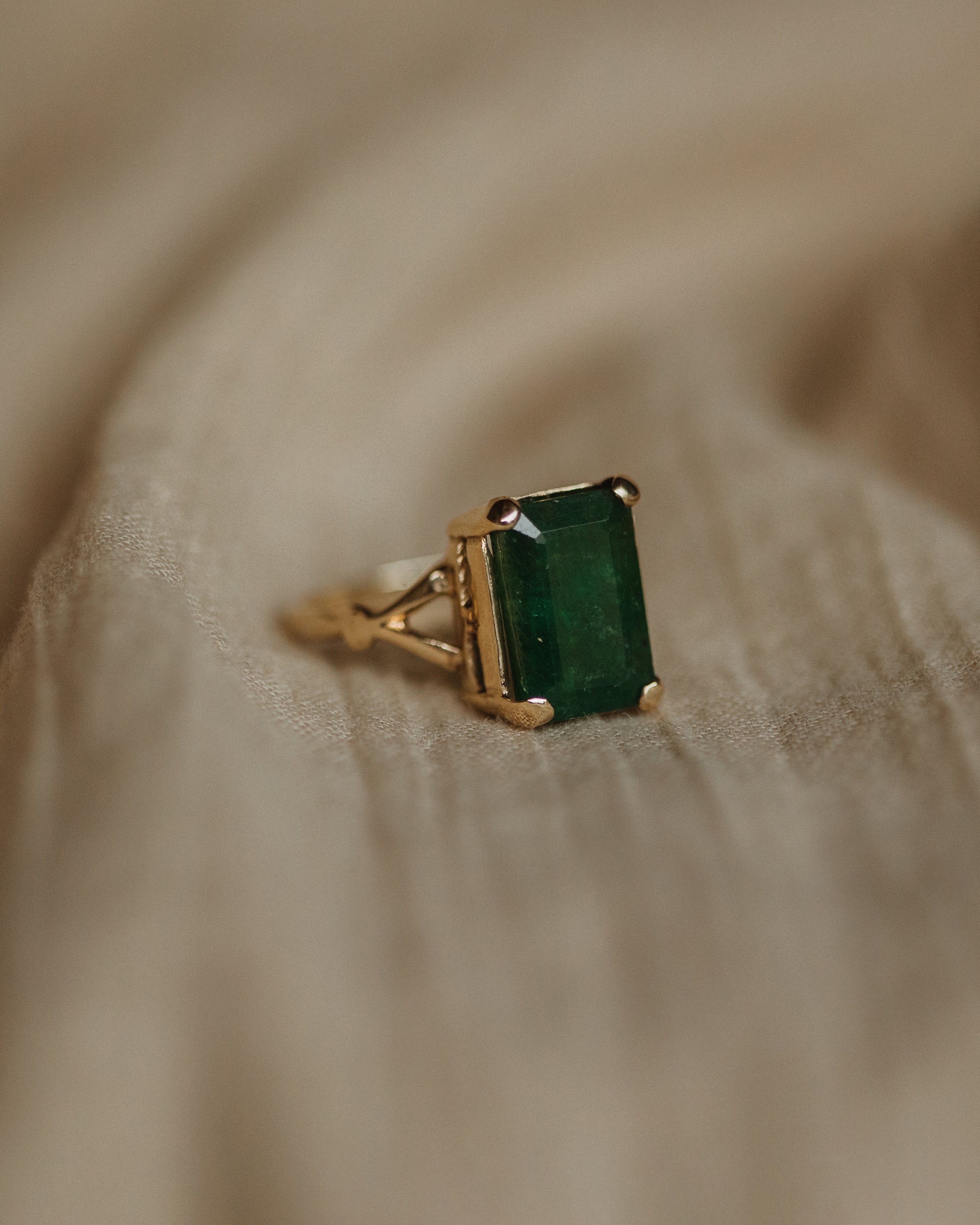 Rosita Vintage 9ct Gold Emerald Ring