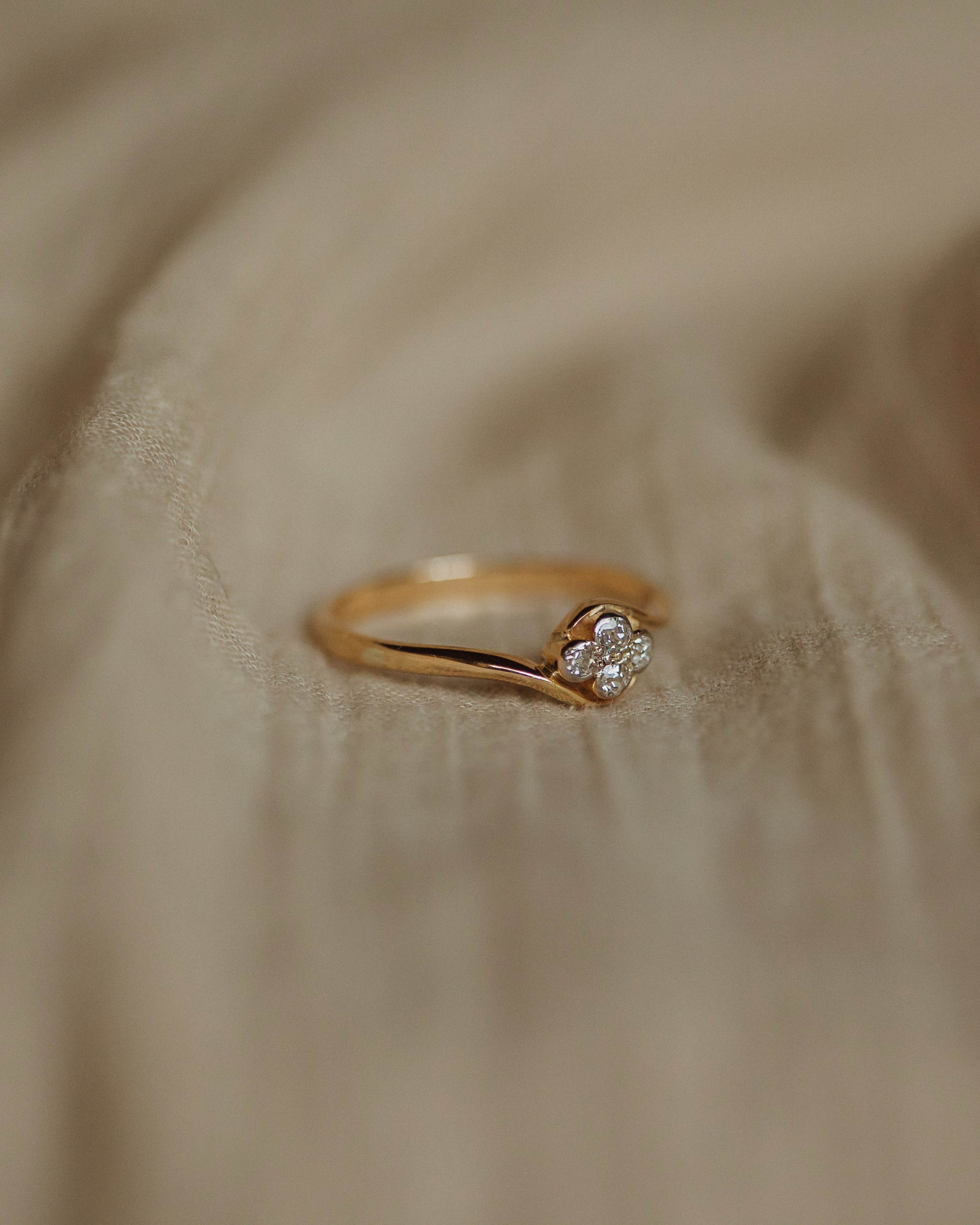 Primrose Antique Art Deco 18ct Gold Four Stone Diamond Ring