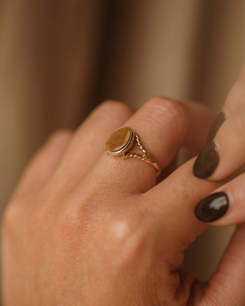 Sadie 1983 9ct Gold Tiger Eye Ring