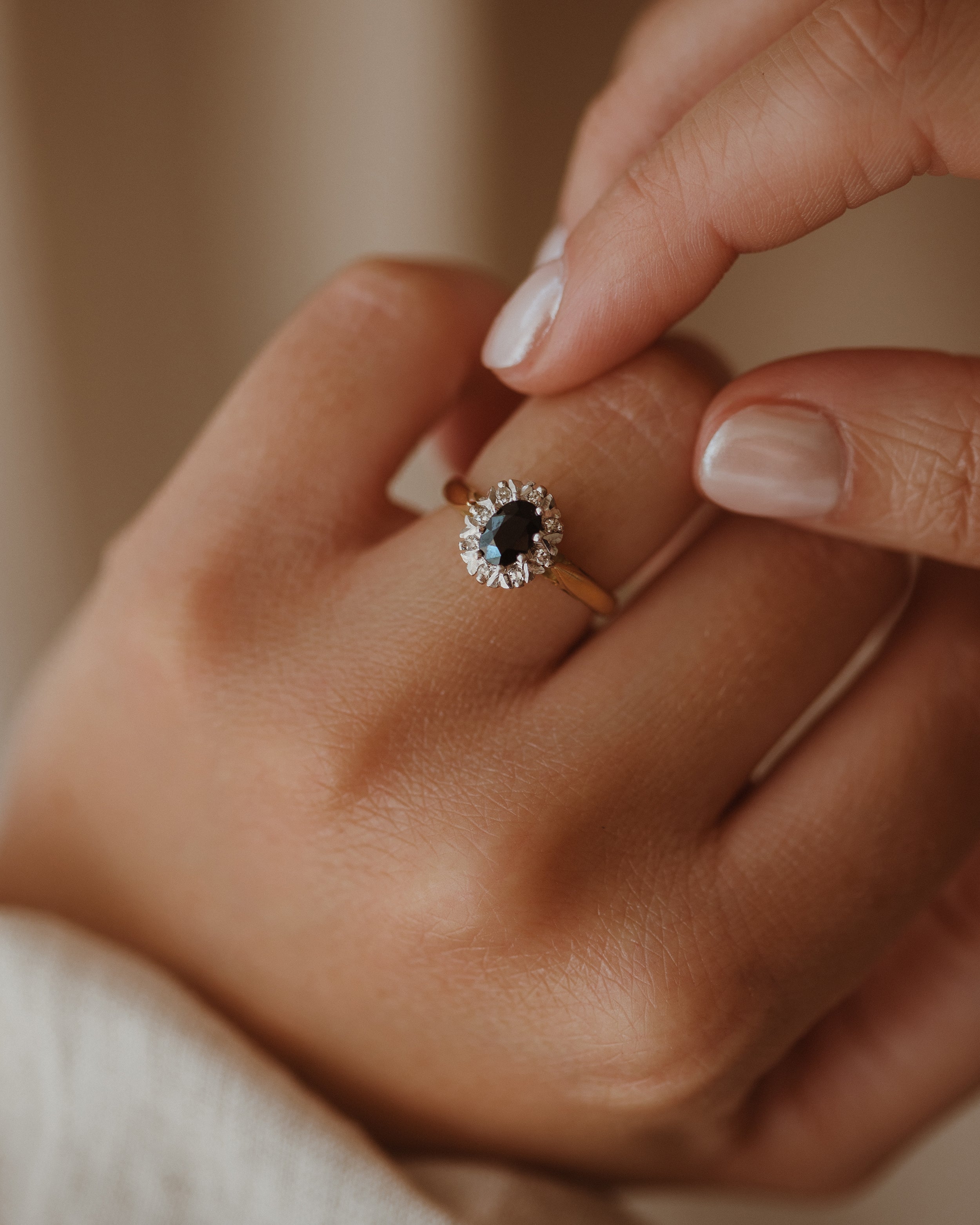 Image of Malene 1971 18ct Gold Sapphire & Diamond Cluster Ring