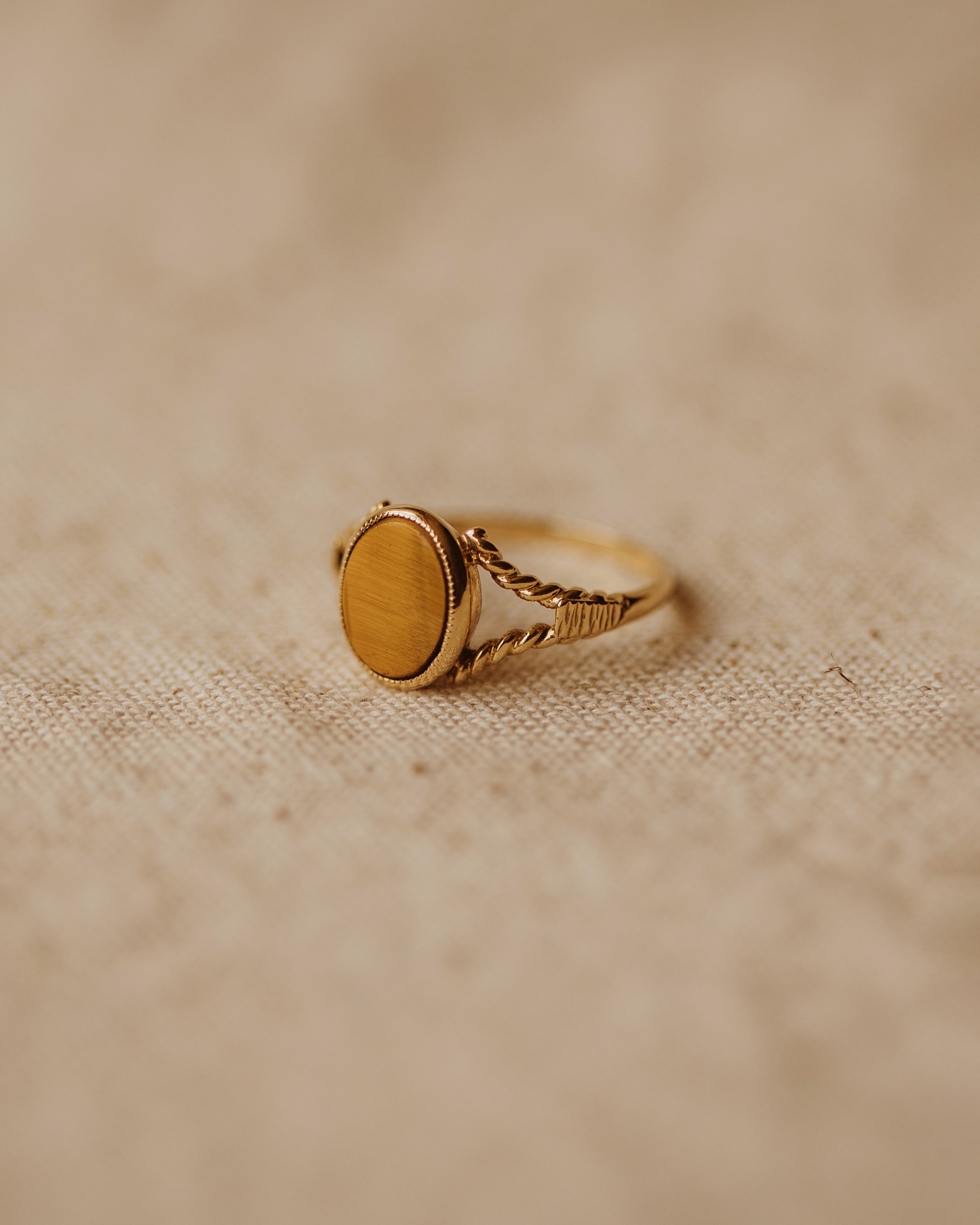 Sadie 1983 9ct Gold Tiger Eye Ring