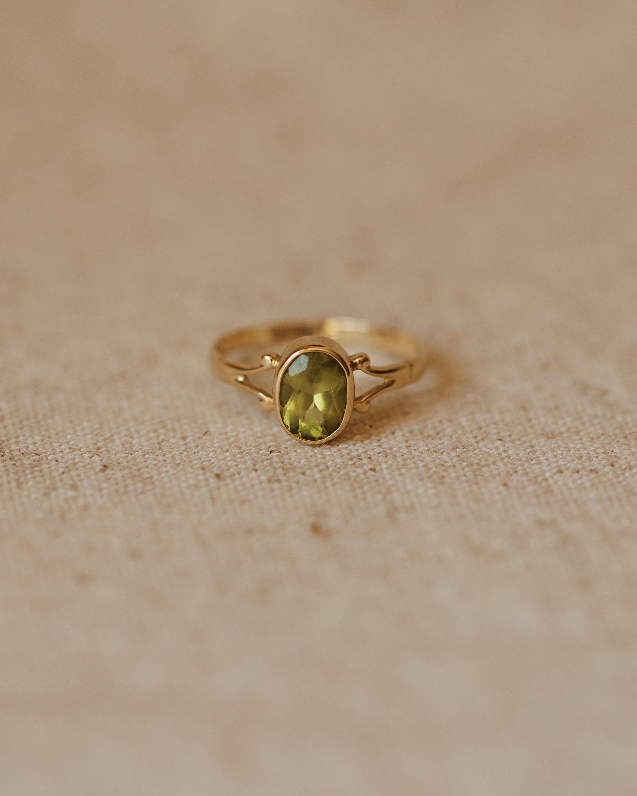 Eleanor Vintage 9ct Gold Peridot Ring