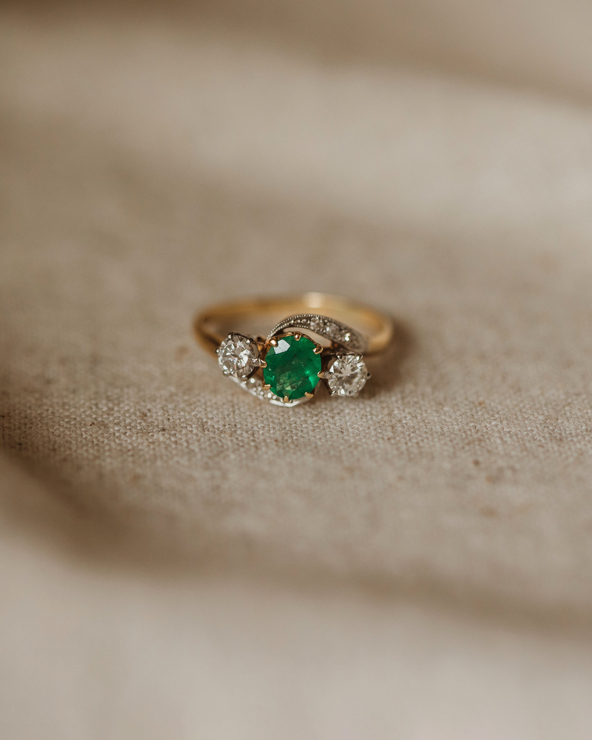Darcy Vintage 18ct Gold Emerald & Diamond Trilogy Ring