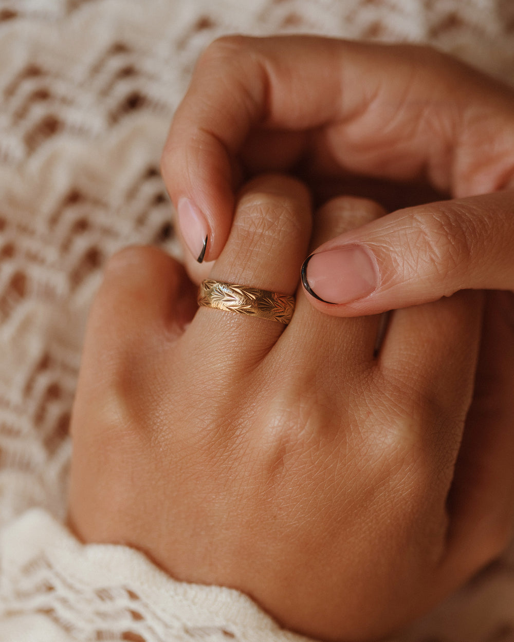 Stevie 9ct Gold Etched Band Ring