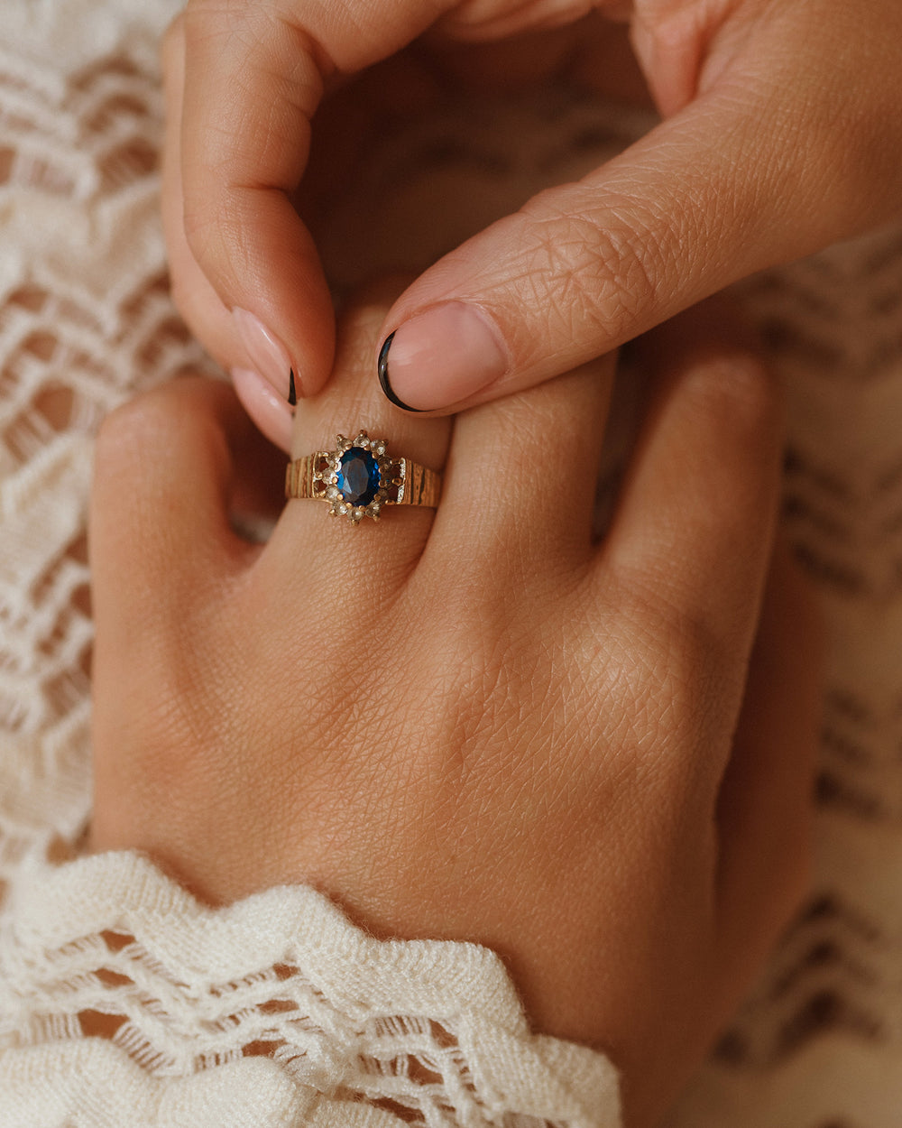 Primrose 9ct Gold Sapphire Ring