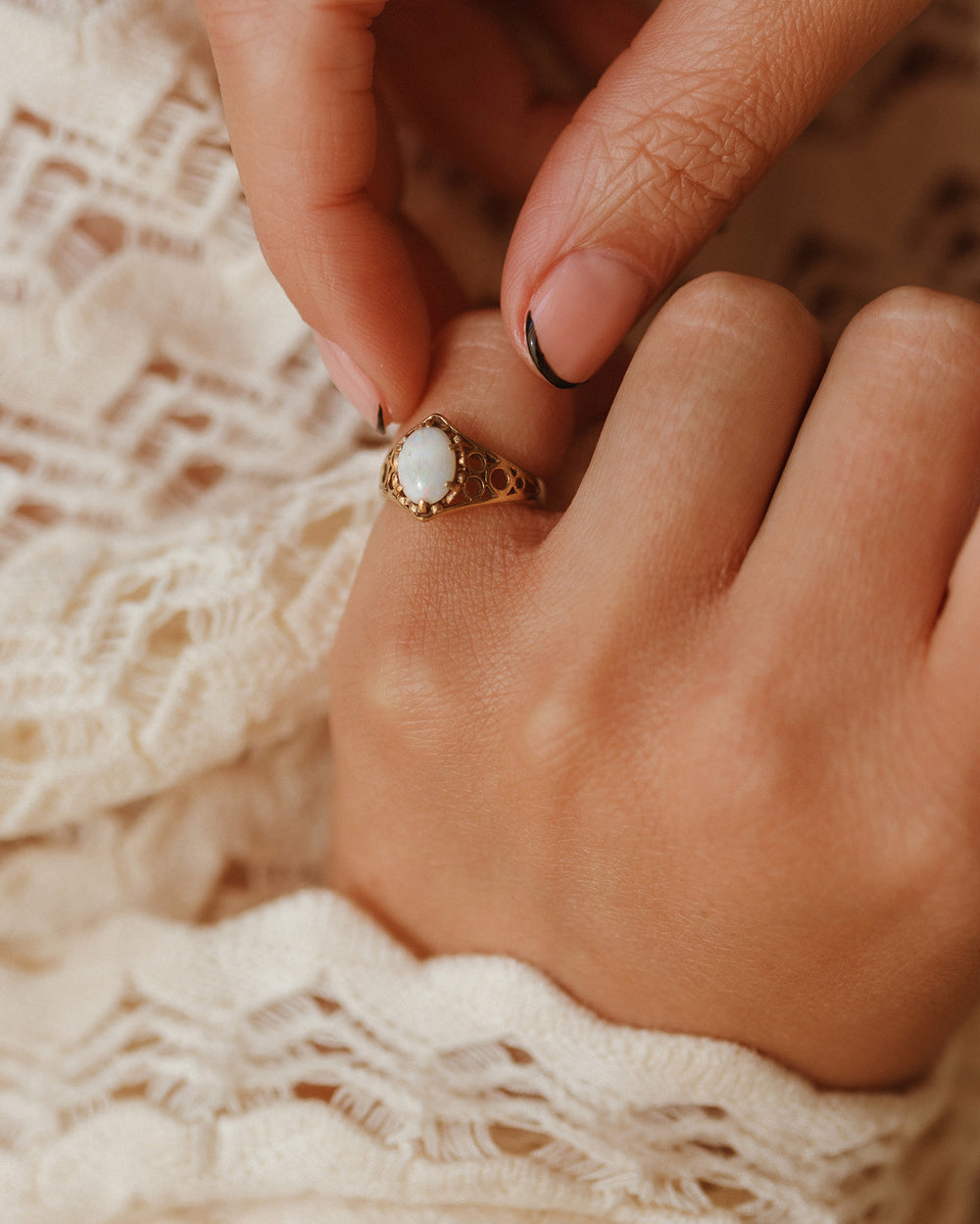 Beulah 9ct Gold Opal Ring