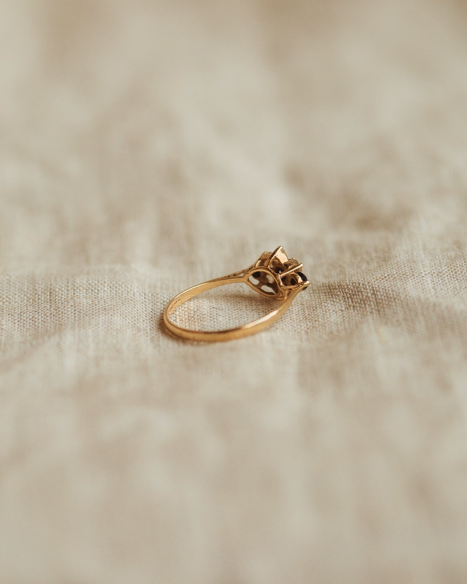 Philippa 9ct Gold Sapphire Ring