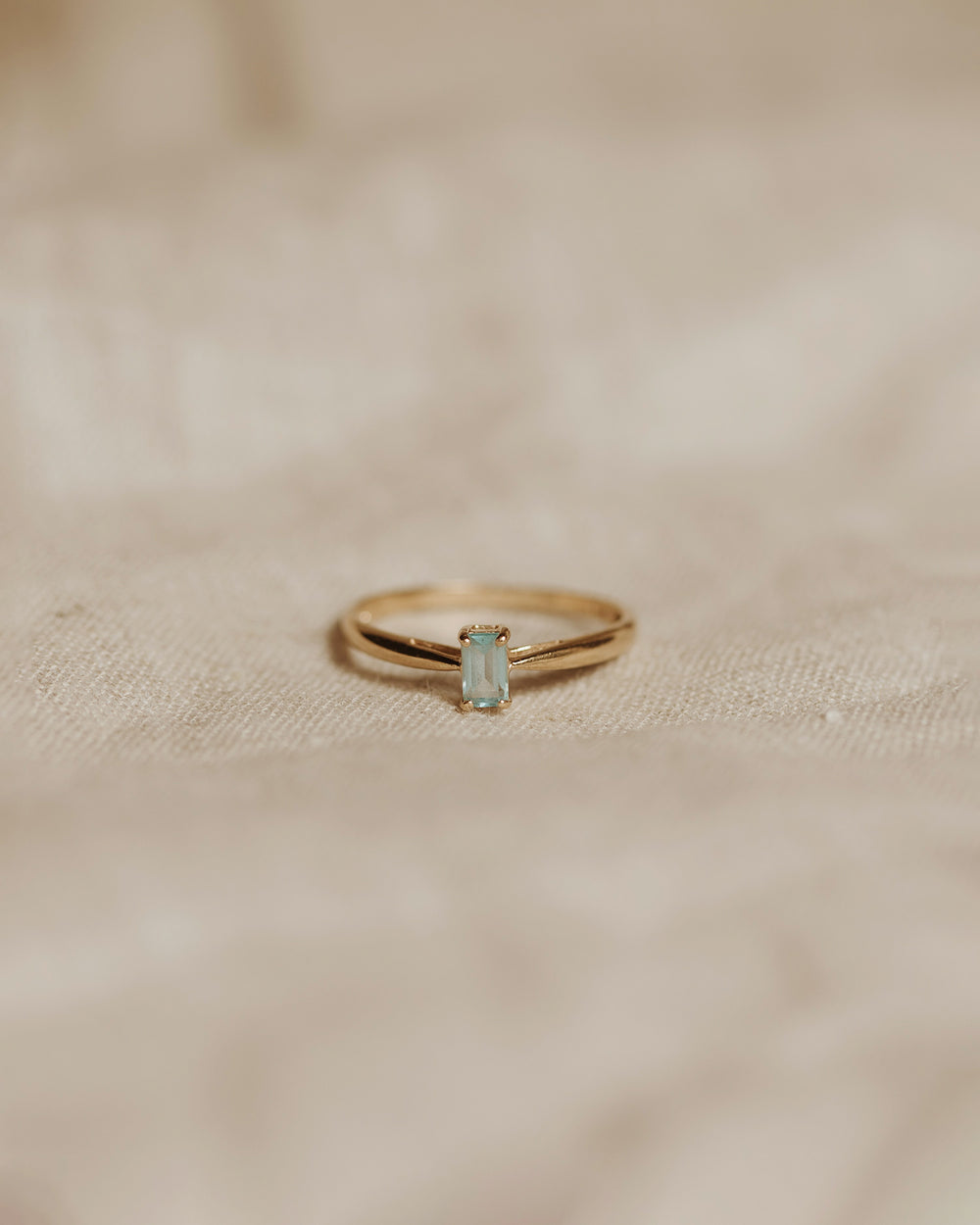 Cora 9ct Gold Aquamarine Ring